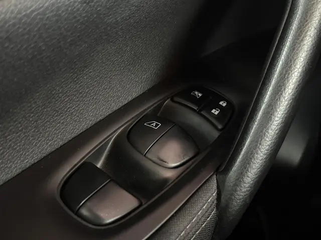 Nissan QASHQAI 1.2 Acenta 2014 Benzine 30