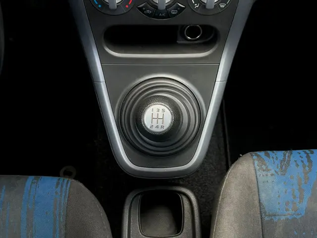 Opel Agila 1.2 Edition Eerste eigenaar 2012 Benzine 12