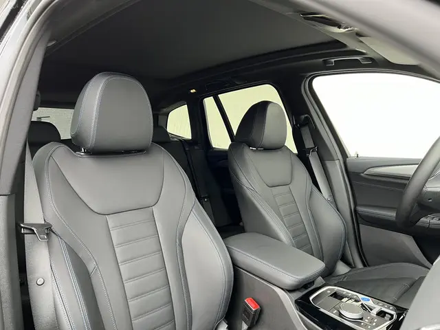 BMW iX3 High Executive Edition 80 kWh 2025 Elektrisch 4