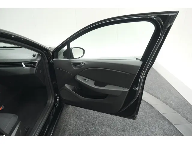 Renault Clio TCe 90 Zen 2022 Benzine 55