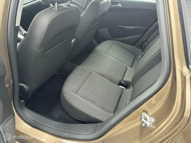 Opel Astra NOTCHBACK 1.6 Turbo Sport 2012 LPG/Gas 16
