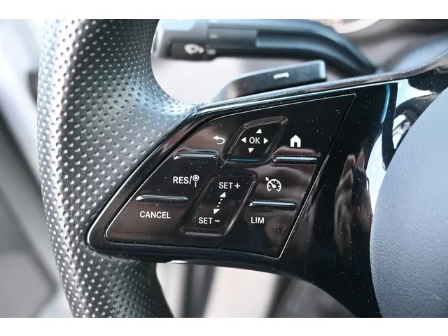 Mercedes-Benz Sprinter 317 CDI L2H2 Pro 2024 Diesel 15