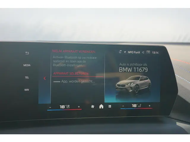BMW 1 Serie 5-deurs M135i xDrive 2025 Benzine 33