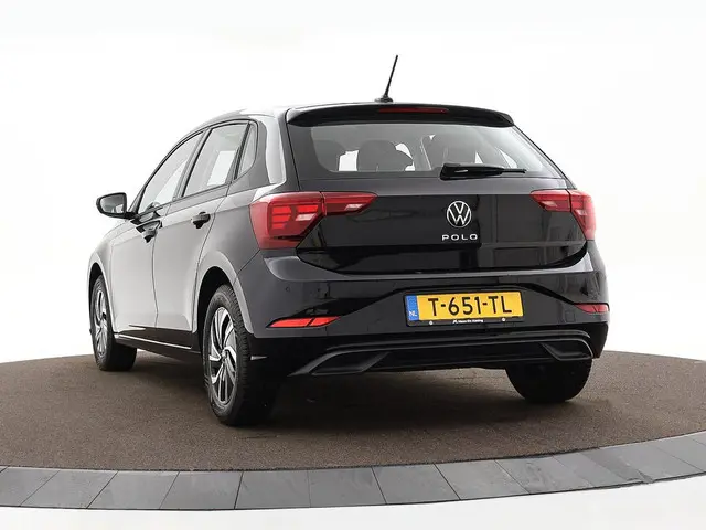 Volkswagen Polo 1.0TSI/95PK Life 2023 Benzine 23