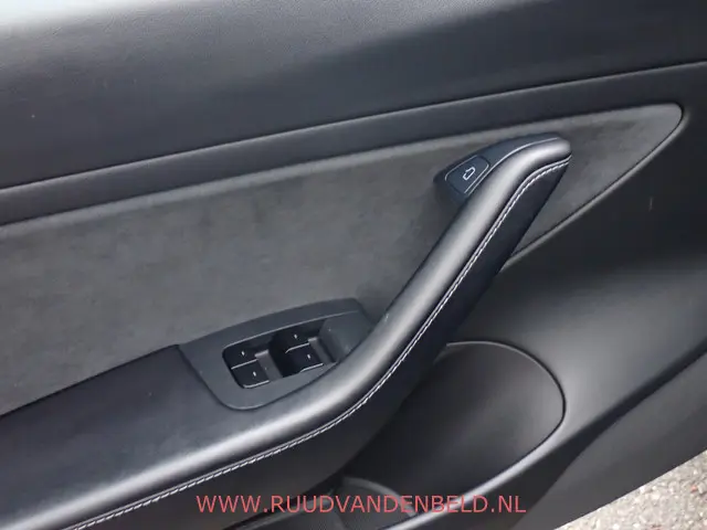 Tesla Model 3 LONG RANGE AWD 75kWh 2020 Elektrisch 31