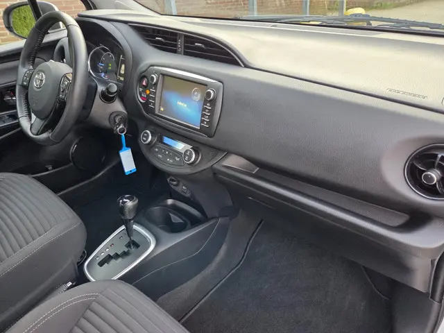 Toyota Yaris 1.5 Hybrid Executive 2017 Hybride Benzine