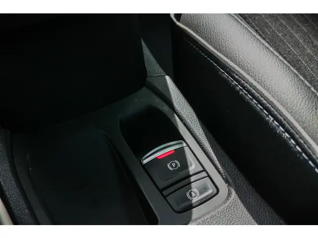 Renault Clio TCe 90 Intens 2021 Benzine 25