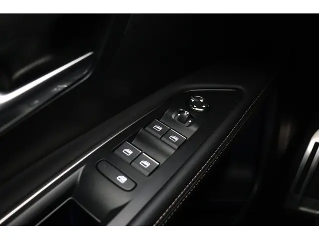 Peugeot 5008 1.2 Turbo GT 2023 Benzine 21