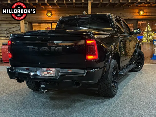 Dodge Ram 1500 5.7 V8 Laramie 2023 LPG/Gas 9