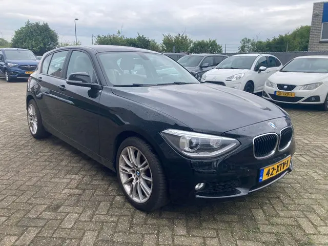 BMW 1 Serie 114i Business+ MOTOR DEFECT!! 2012 Benzine