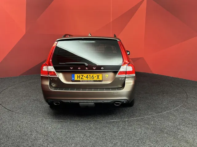 Volvo V70 2.0 D4 Summum 2015 Diesel 13