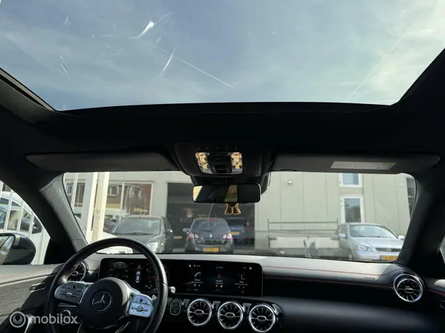 Mercedes-Benz CLA 200 Premium Plus 2020 Benzine 11