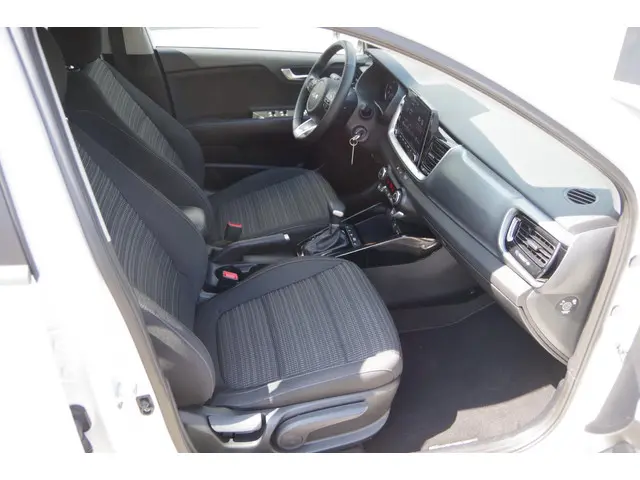 Kia Stonic 1.0 T-GDi DynamicPlusline 2023 Benzine 22