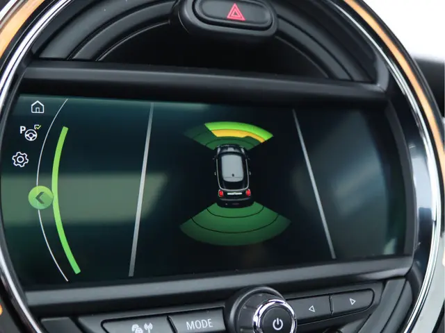 MINI Cooper Pepper 2018 Benzine 47