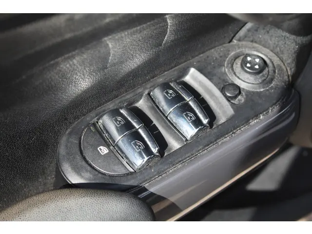 MINI One Mini 1.5 D Business//Navi!! 2016 Diesel 7
