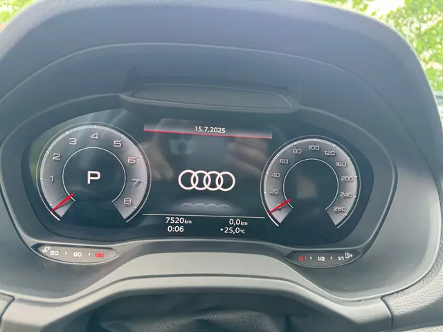 Audi Q2 35 TFSI S Edition 2024 Benzine 10