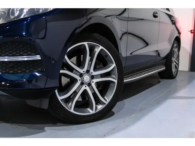 Mercedes-Benz GLE 500 e 4MATIC 2016 Hybride Benzine 4