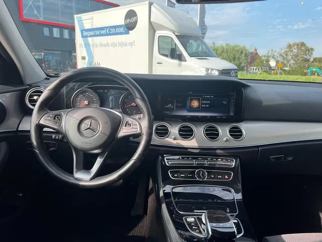 Mercedes-Benz E-Klasse Estate 200 2017 Benzine 15