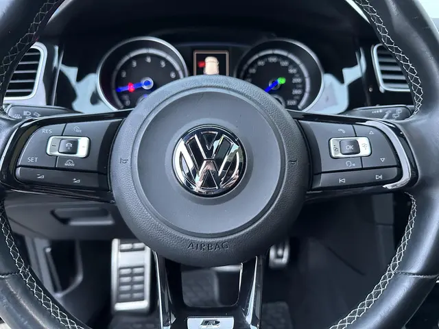 Volkswagen Golf 2.0 TSI R 4Motion 2014 Benzine 8