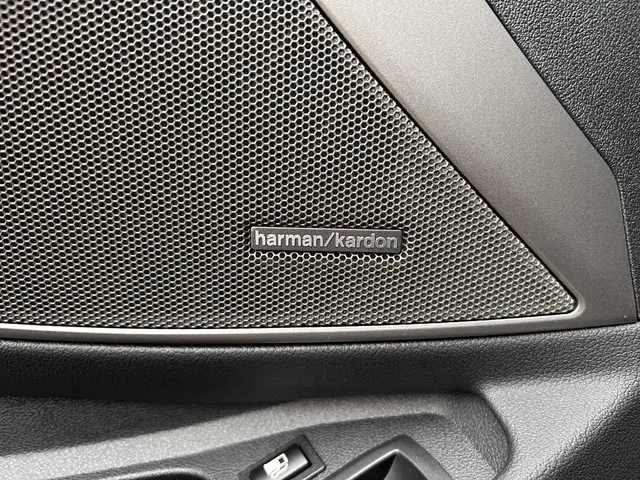 BMW 3 Serie Touring 320e 2024 Hybride Benzine 22