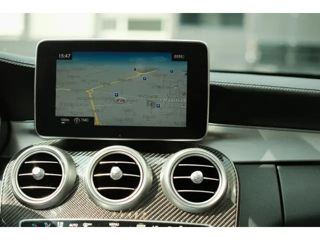 Mercedes-Benz C-Klasse AMG 63 S 2015 Benzine 18