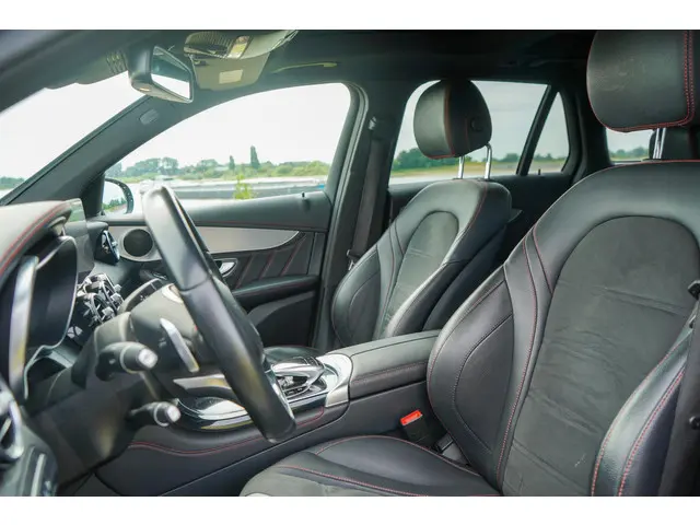 Mercedes-Benz GLC 43 AMG 4MATIC | BOM VOL! 2017 Benzine 29