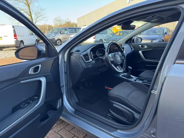 Kia Ceed 1.5 T-GDi DynamicLine, Full Led, 2023 Benzine 13