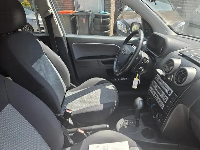 Suzuki Swift 1.2 Base 2012 Benzine 14