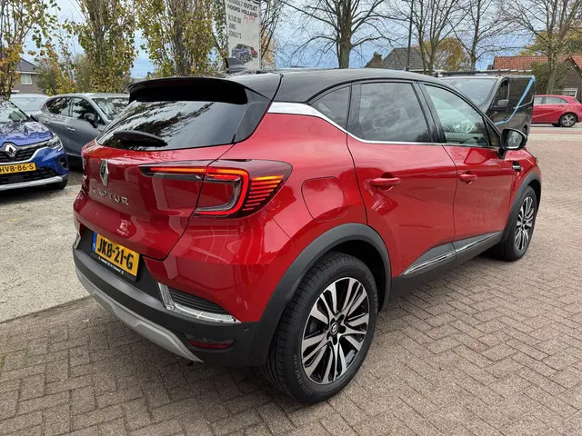Renault Captur 1.3 140pk EDC Initiale Paris 2023 Benzine 5