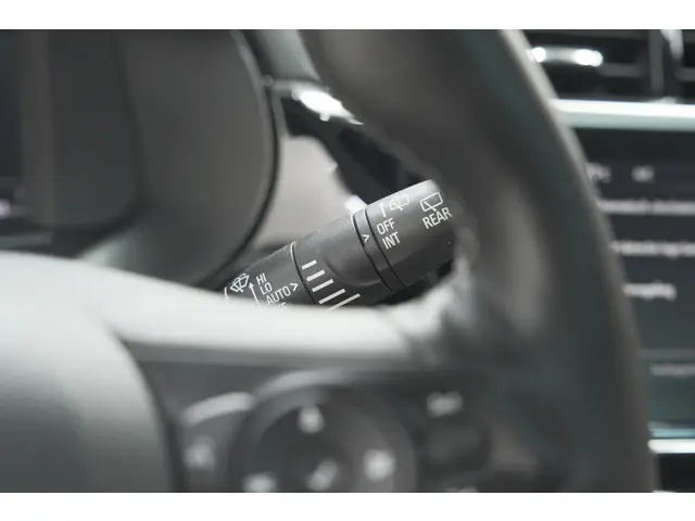 Opel Corsa 1.2 Turbo 100 Ultimate 2023 Benzine 37