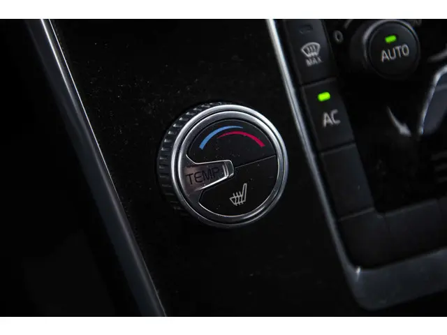 Volvo V60 1.5 T3 R-Design 2017 Benzine 27