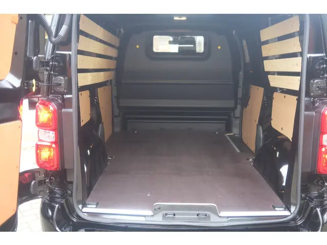 Citroën Jumpy M L2 2.0 BlueHDi 2024 Diesel 22