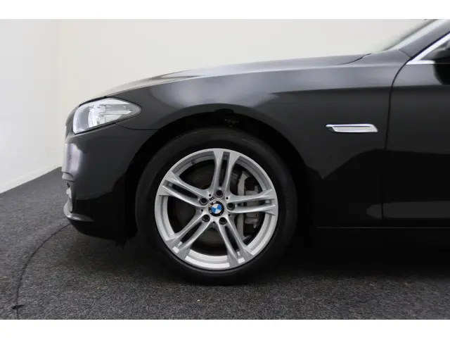 BMW 5 Serie Touring 535i Luxury Edition 2016 Benzine 28