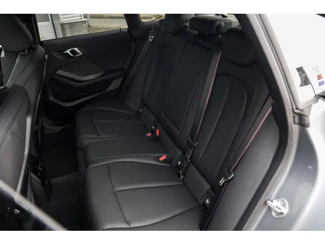 BMW 2 Serie Gran Coupé 218i M-Sport Pro 2023 Benzine 48