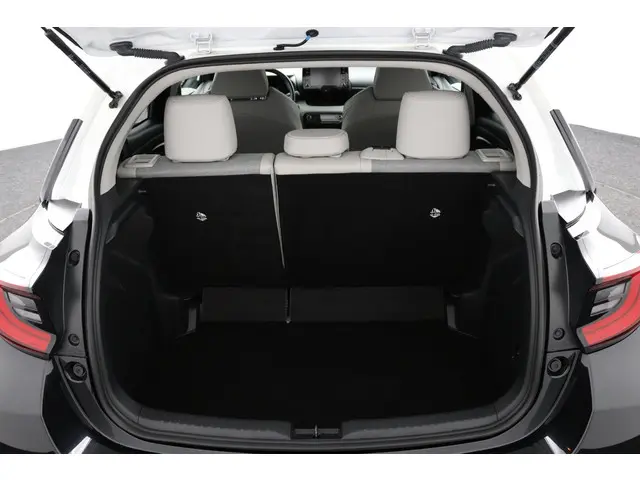 Toyota Yaris 1.5 Hybrid 2021 Hybride Benzine 24