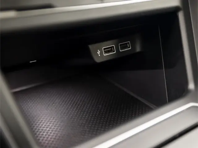 Volkswagen Polo 1.0 TSI Sportline 2018 Benzine 25