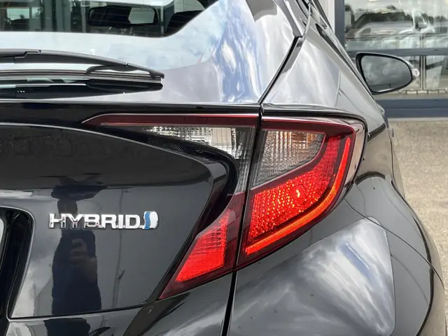 Toyota C-HR 1.8 Hybrid Dynamic 2020 Hybride Benzine 49
