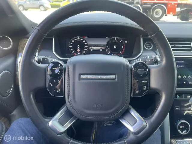 Land Rover Range Rover 3.0 TDV6 LWB Vogue 2018 Diesel 9