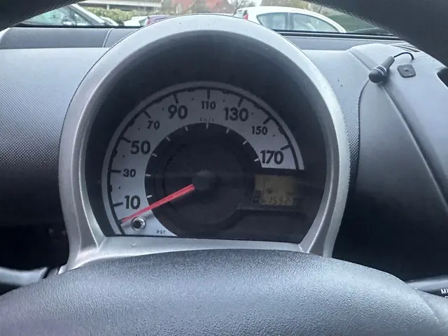 Toyota Aygo 1.0 VVT-i Now 2014 Benzine 14