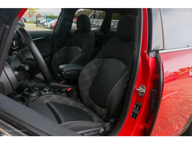 MINI Cooper Mini 1.5 JCW 2017 Benzine 24