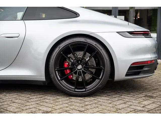Porsche 911 3.0 Carrera 4S 2021 Benzine 28