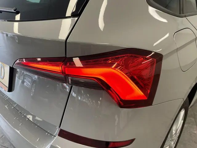 Škoda Kamiq 1.0 TSI Business Edition 2021 Benzine 16