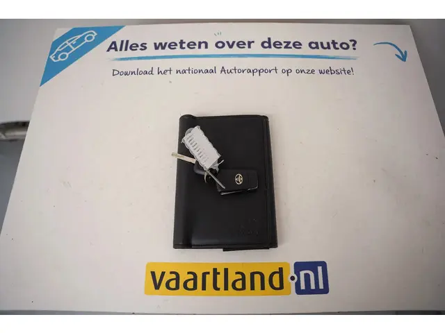 Toyota Yaris 1.3 VVT-i[5-Deurs Leder Navi] 2016 Benzine 36