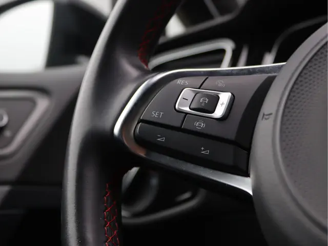 Volkswagen Golf 2.0 TSI GTI Performance 2019 Benzine 35