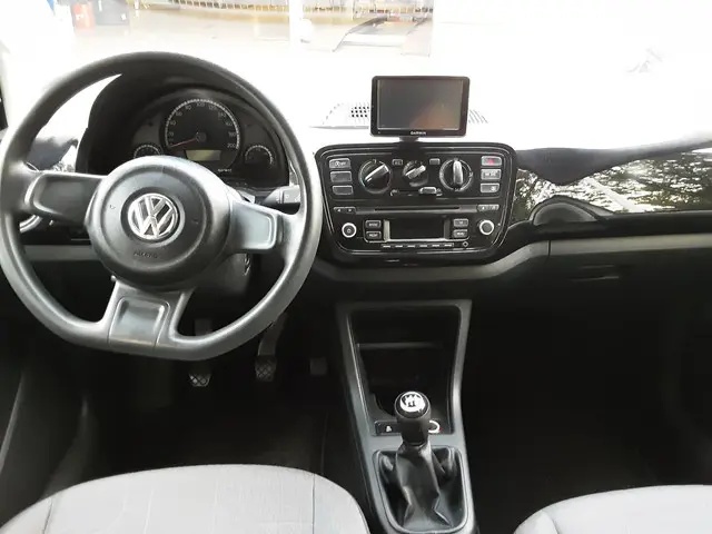 Volkswagen up! 1.0 move up! BlueMotion 2015 Benzine 8