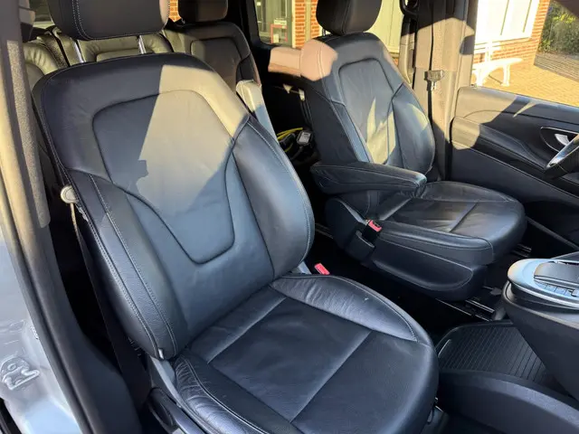 Mercedes-Benz EQV 300 L2 90kWh DC 2020 Elektrisch 26
