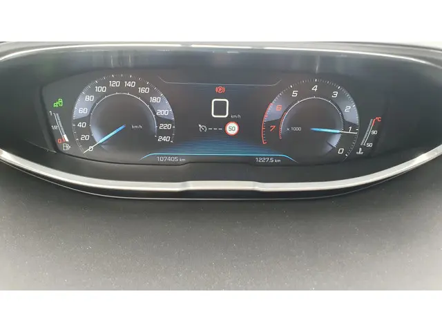 Peugeot 3008 1.2 PureTech Allure 2017 Benzine 21