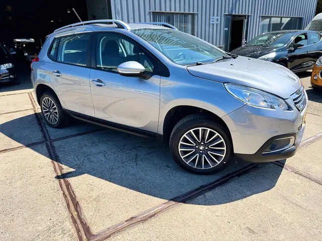 Peugeot 2008 1.2 PureTech Active 2015 Benzine 2