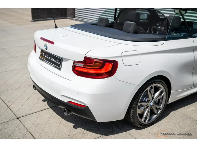 BMW 2 Serie Cabrio M235i Executive 2015 Benzine 21