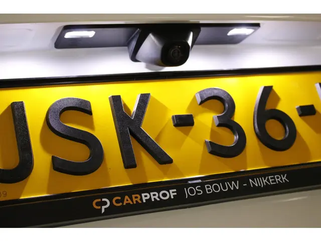 Ford Kuga 2.5 PHEV ST-Line 2023 Hybride Benzine 12